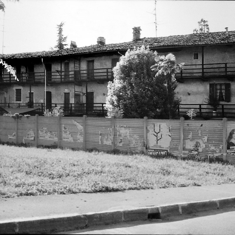 Livio Prandoni / Busto Arsizio, cascina Ciàma ripresa da via Mazzini / Anni '80